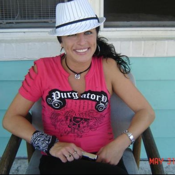 Meet your Posher, Lacie - Picture 5 of 8